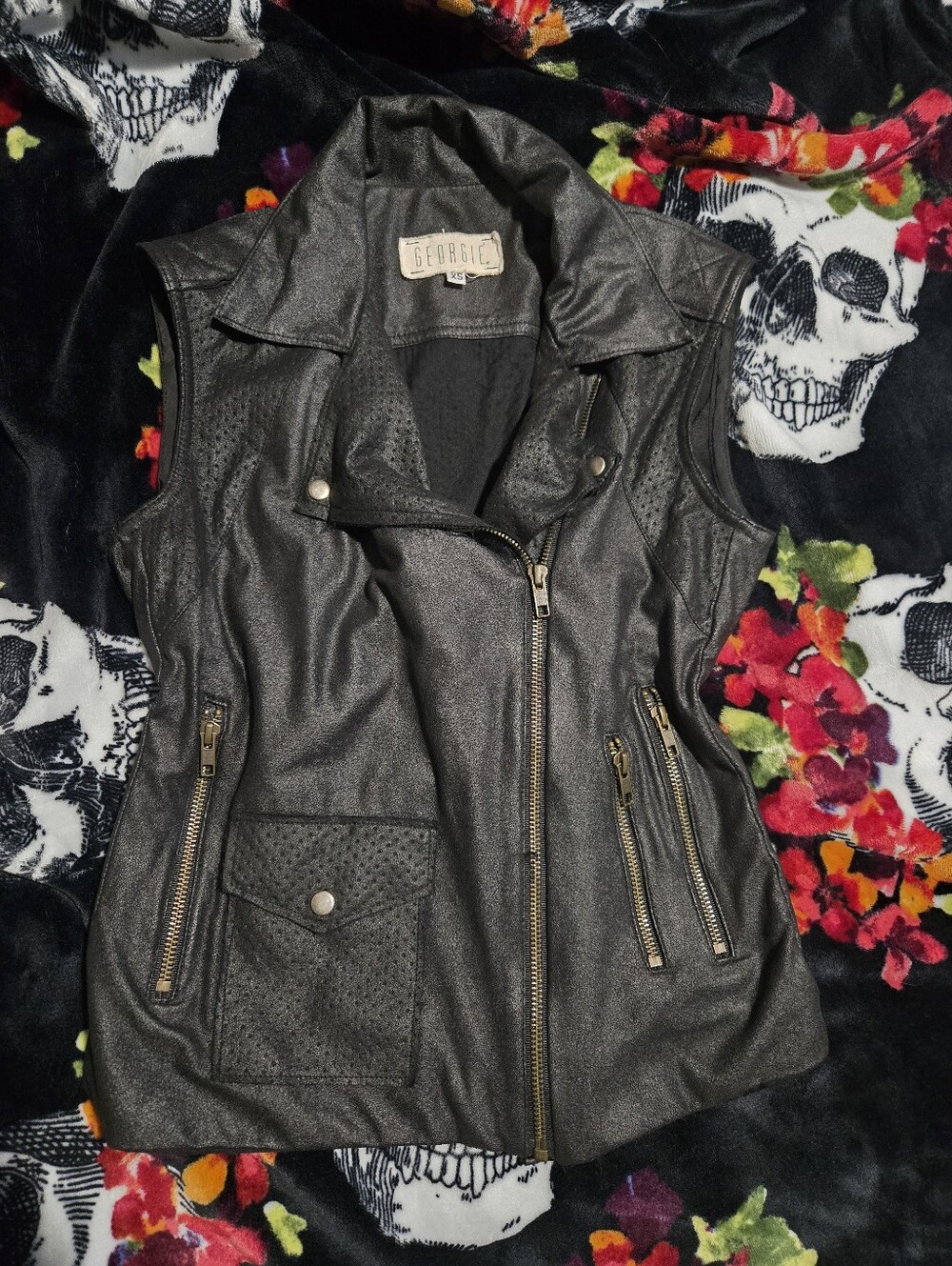 Georgie Metallic Black Faux Leather Moto Vest with Zip Pocket Sz xs